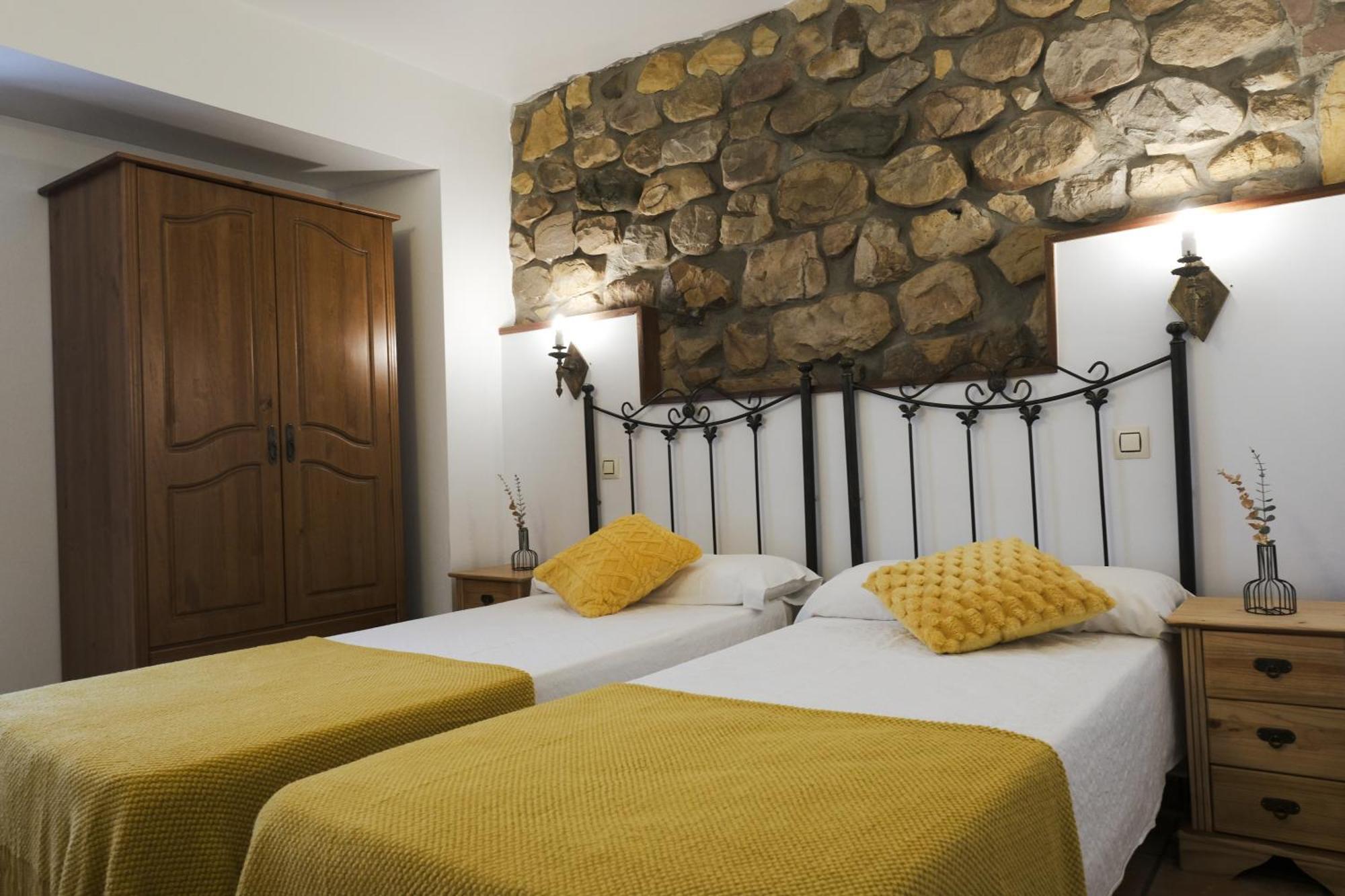 Posada La Estela De Barros Corrales De Buelna Ngoại thất bức ảnh