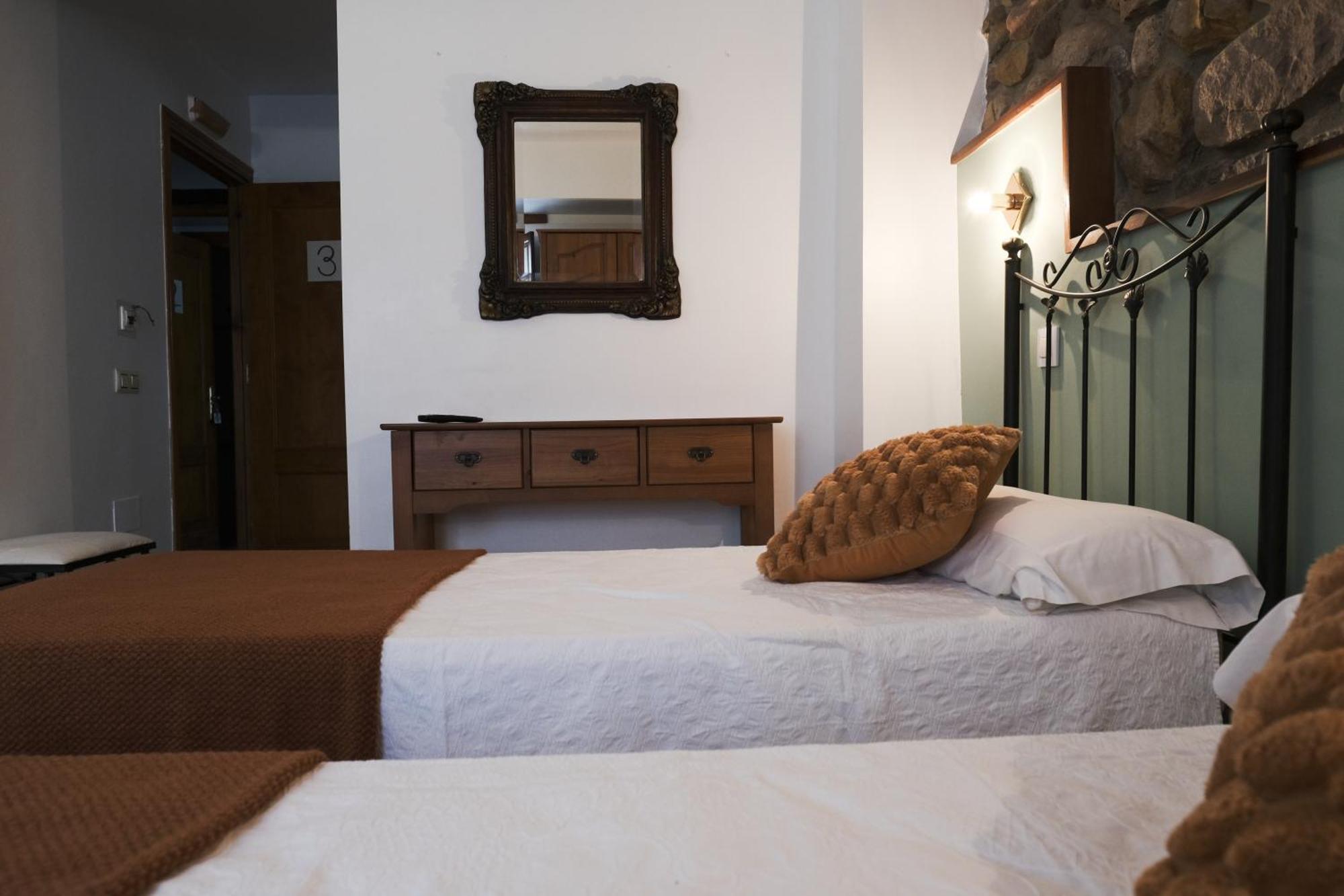 Posada La Estela De Barros Corrales De Buelna Ngoại thất bức ảnh