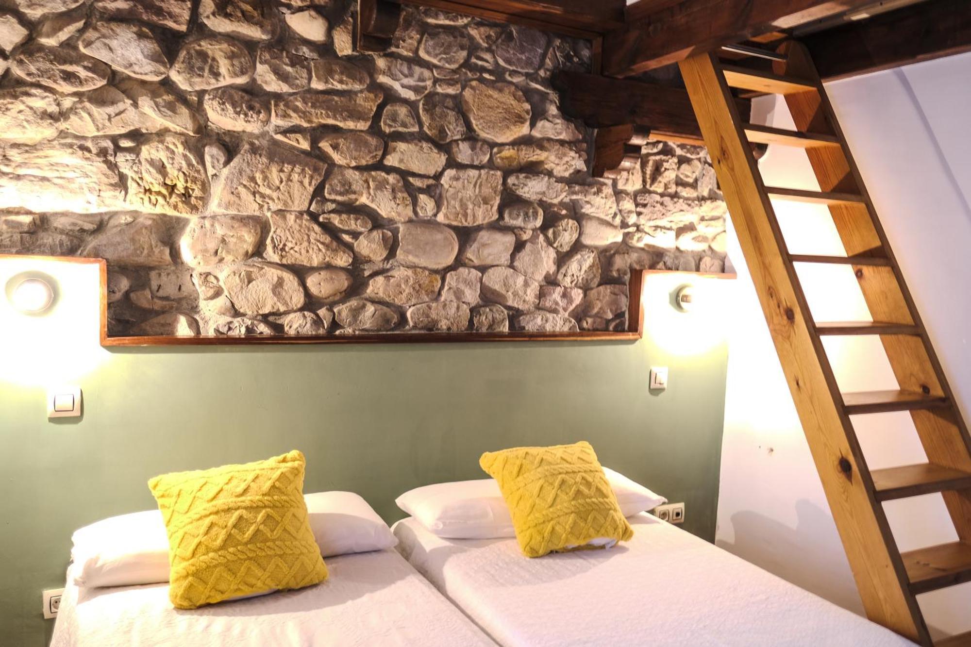 Posada La Estela De Barros Corrales De Buelna Ngoại thất bức ảnh