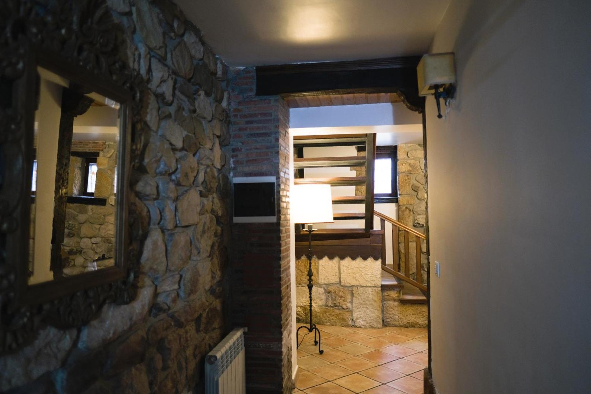 Posada La Estela De Barros Corrales De Buelna Ngoại thất bức ảnh
